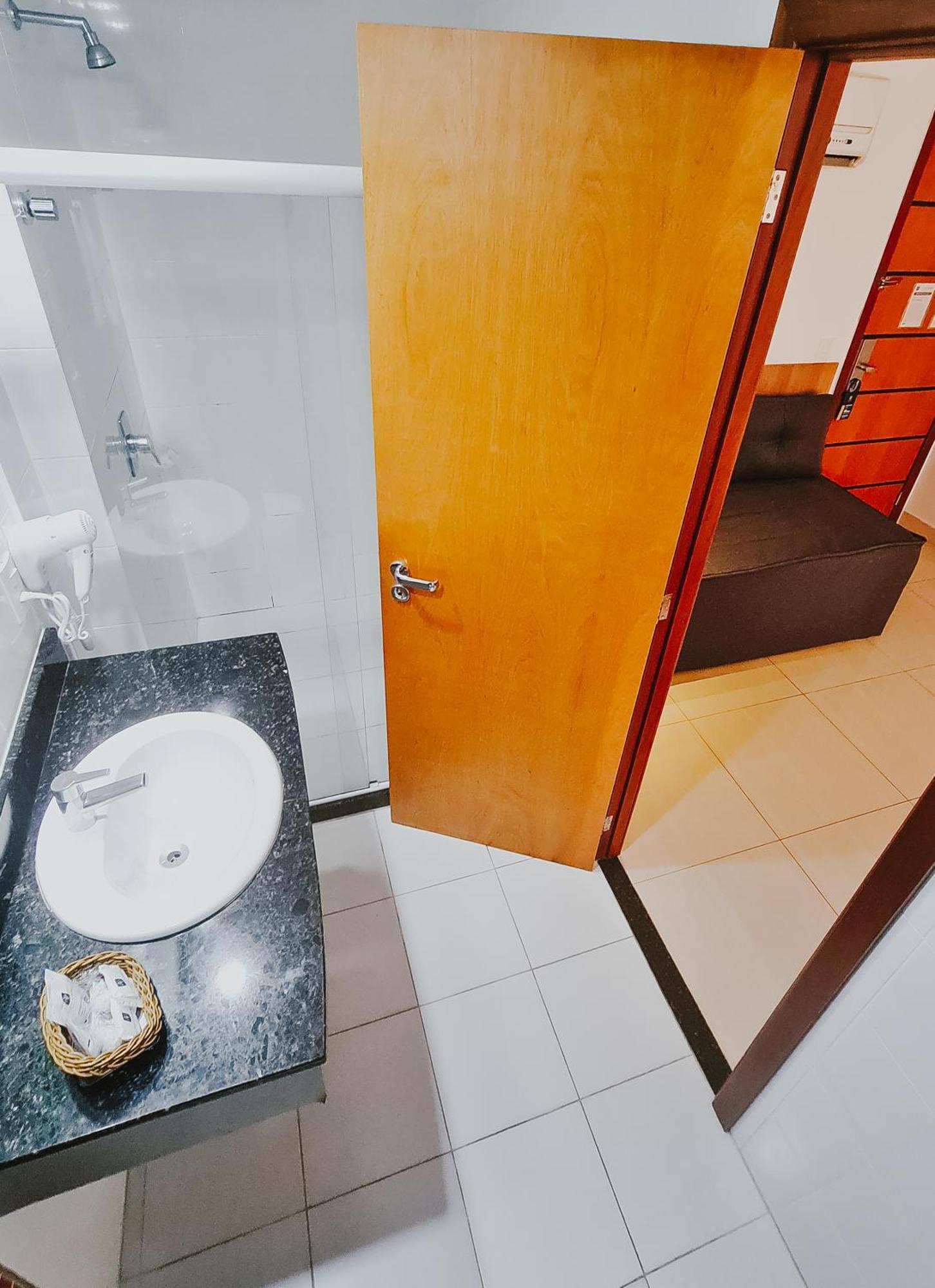Alameda Vitoria Hotel Экстерьер фото